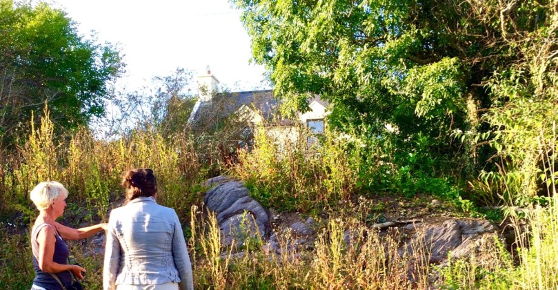 Sheona and Amanda examine the mass rock at Ardura Beg