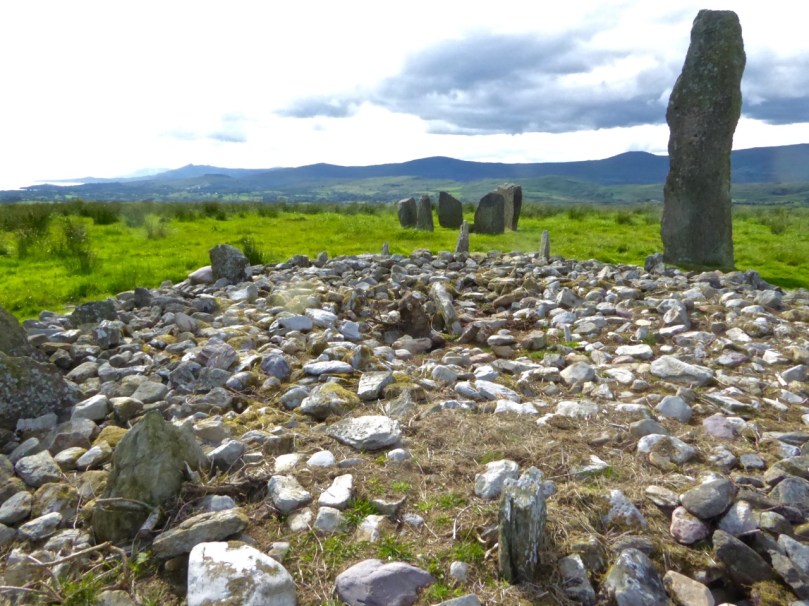Kealkill radial cairn