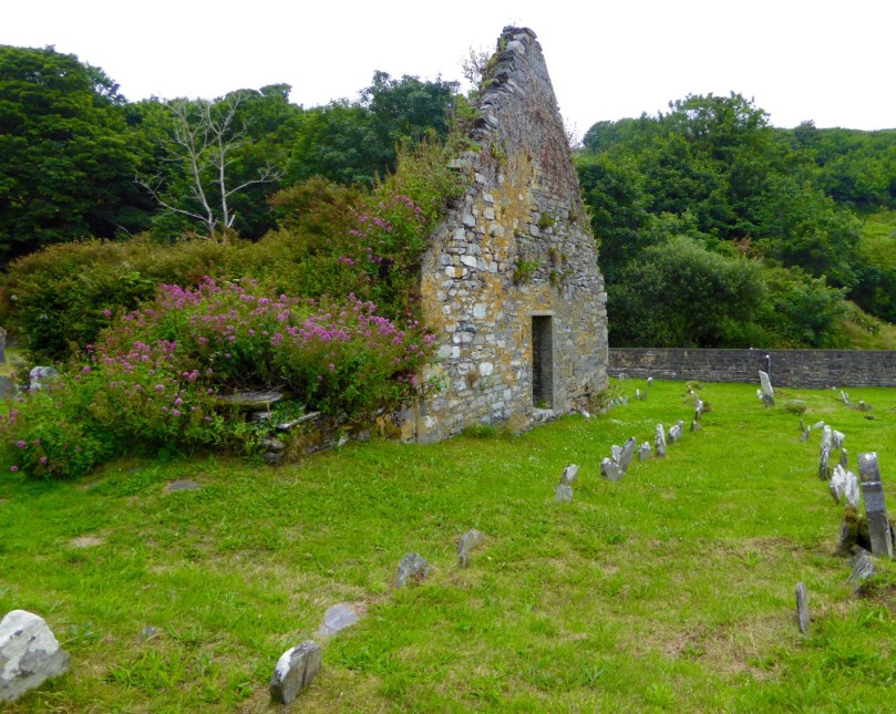 Castlehave graveyard, old church