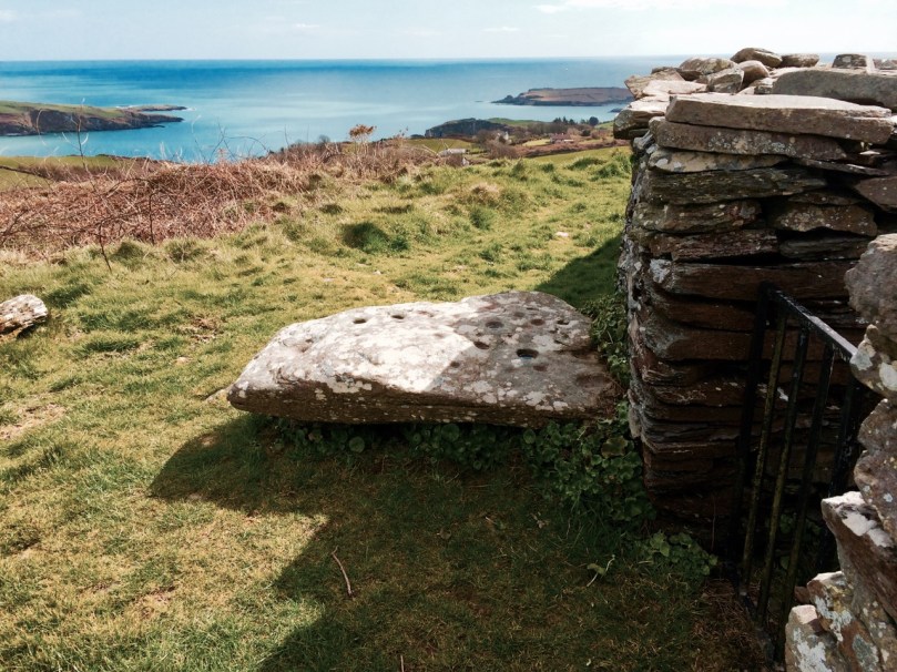 Entrance to Knockdrum