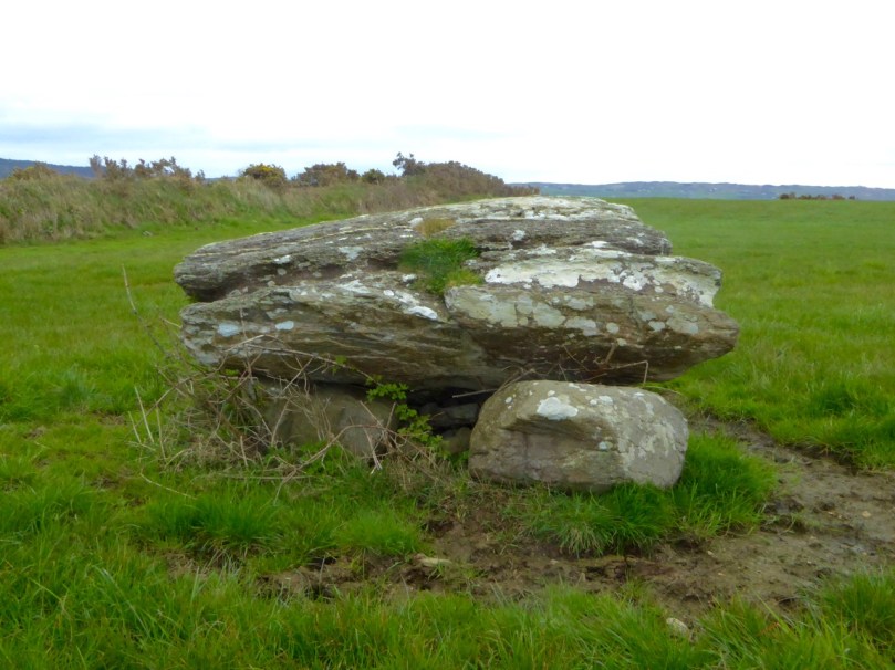 Bawngare boulder burial general