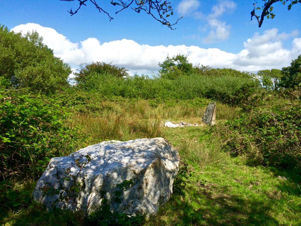 Cullomane boulder burial