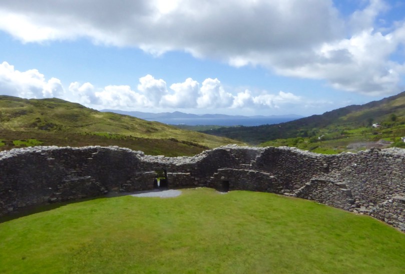Staigue Interior and outlook