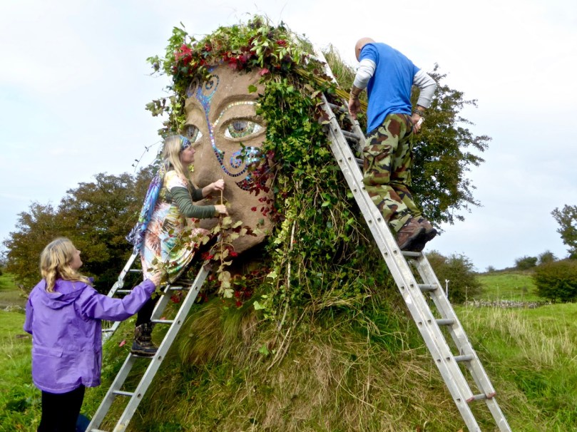 decorating the goddess