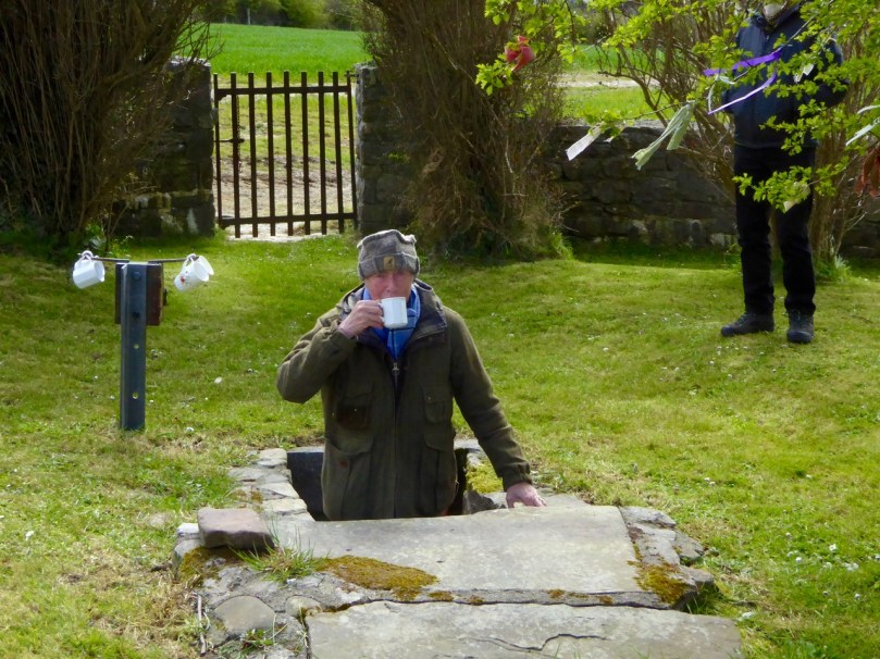 Tasting the water, Inghne Bhuidhe