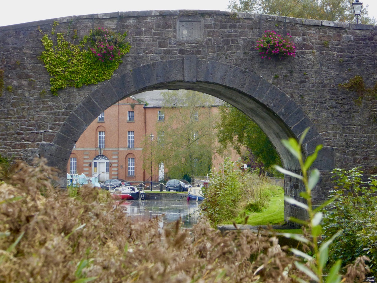 rbtstown hotel through bridge