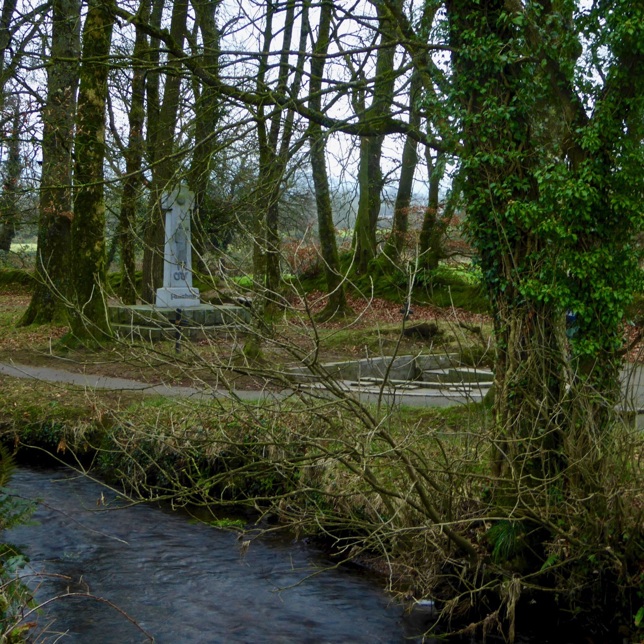 Fanahan well from bridge