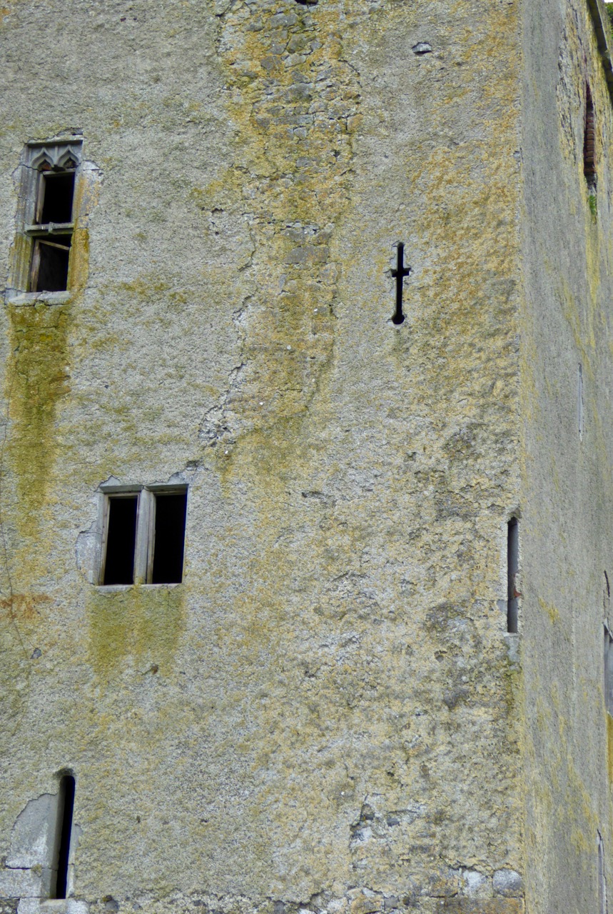 Glashare Tower House windows and arrow slits and render