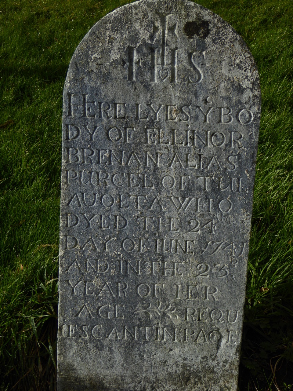 Grangefertagh 1741 graveslab