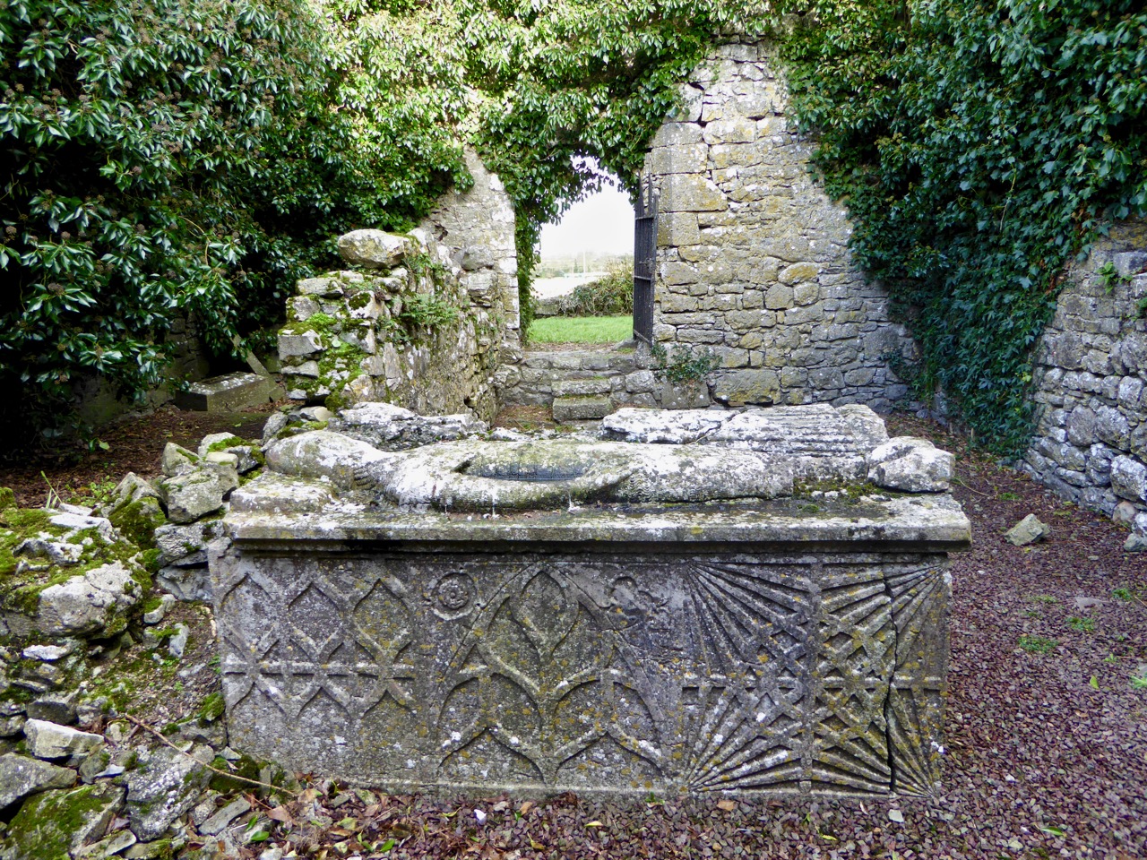 Grangefertagh effigy tomb